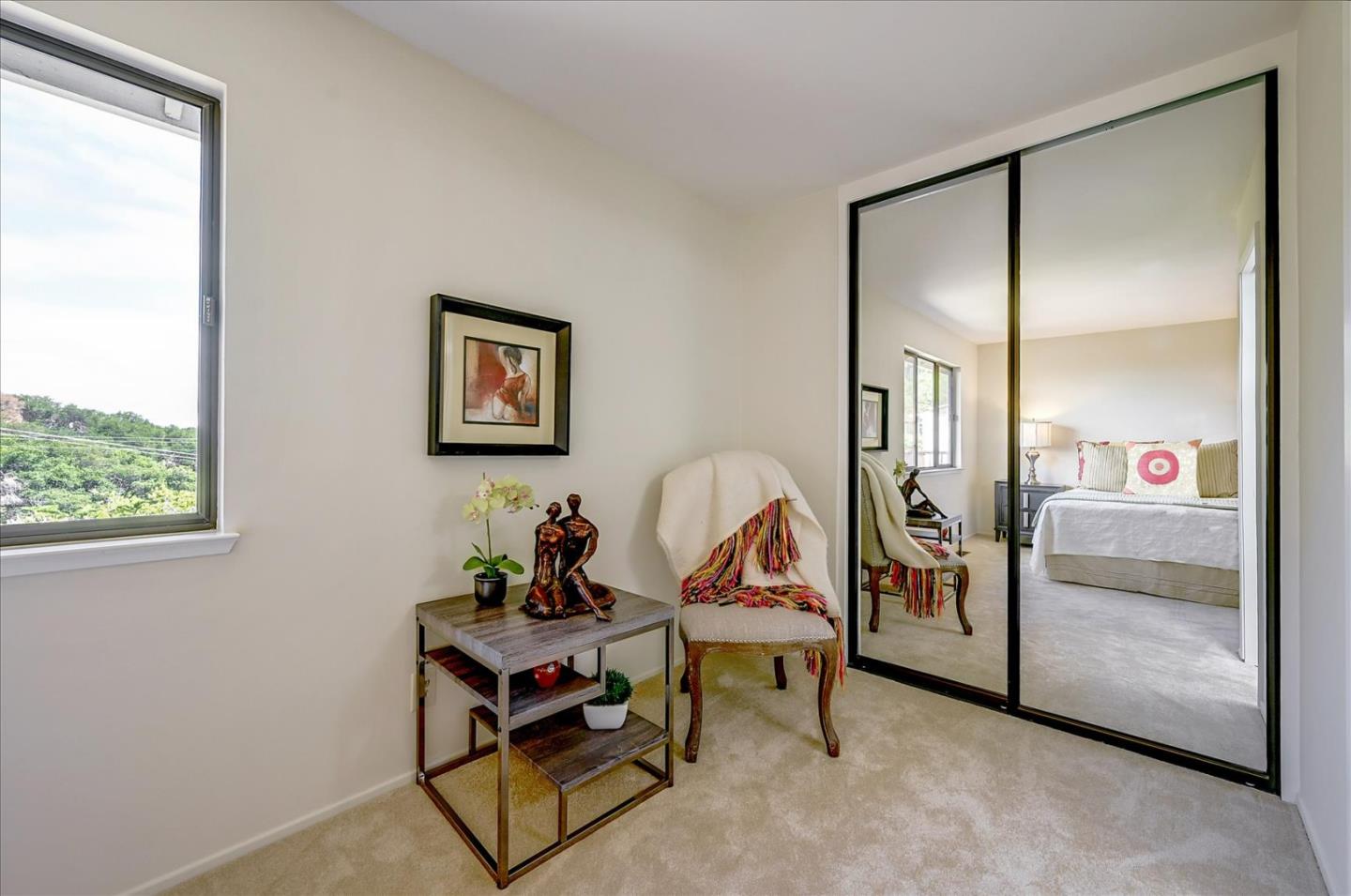 1092 Crestview Drive Millbrae, CA 94030 - Photo 18 of 34 a living room with furniture