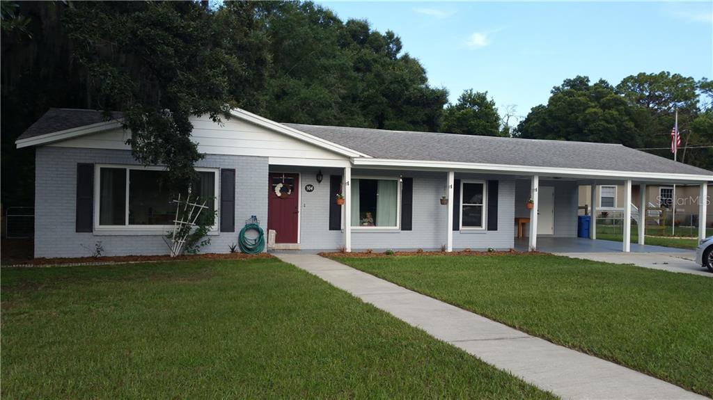 304 South Kingsway Road Seffner, FL 33584 - Photo 1 of 1 Front Exterior
