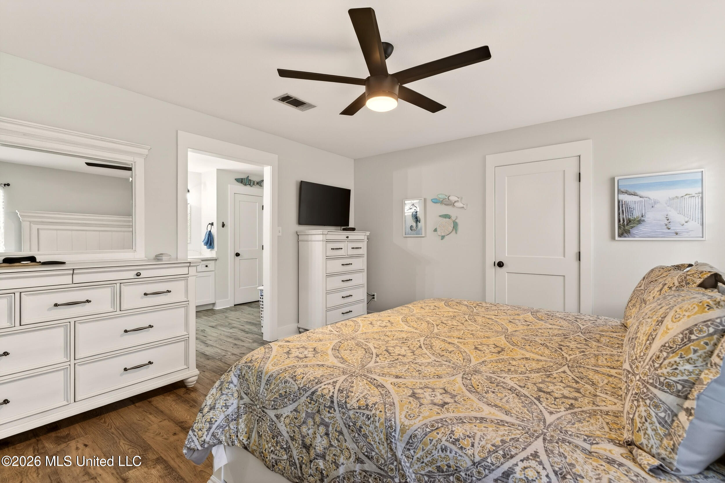 8007 Fishook Lane Picayune, MS 39466 - Photo 20 of 59 30_masterbedroom2