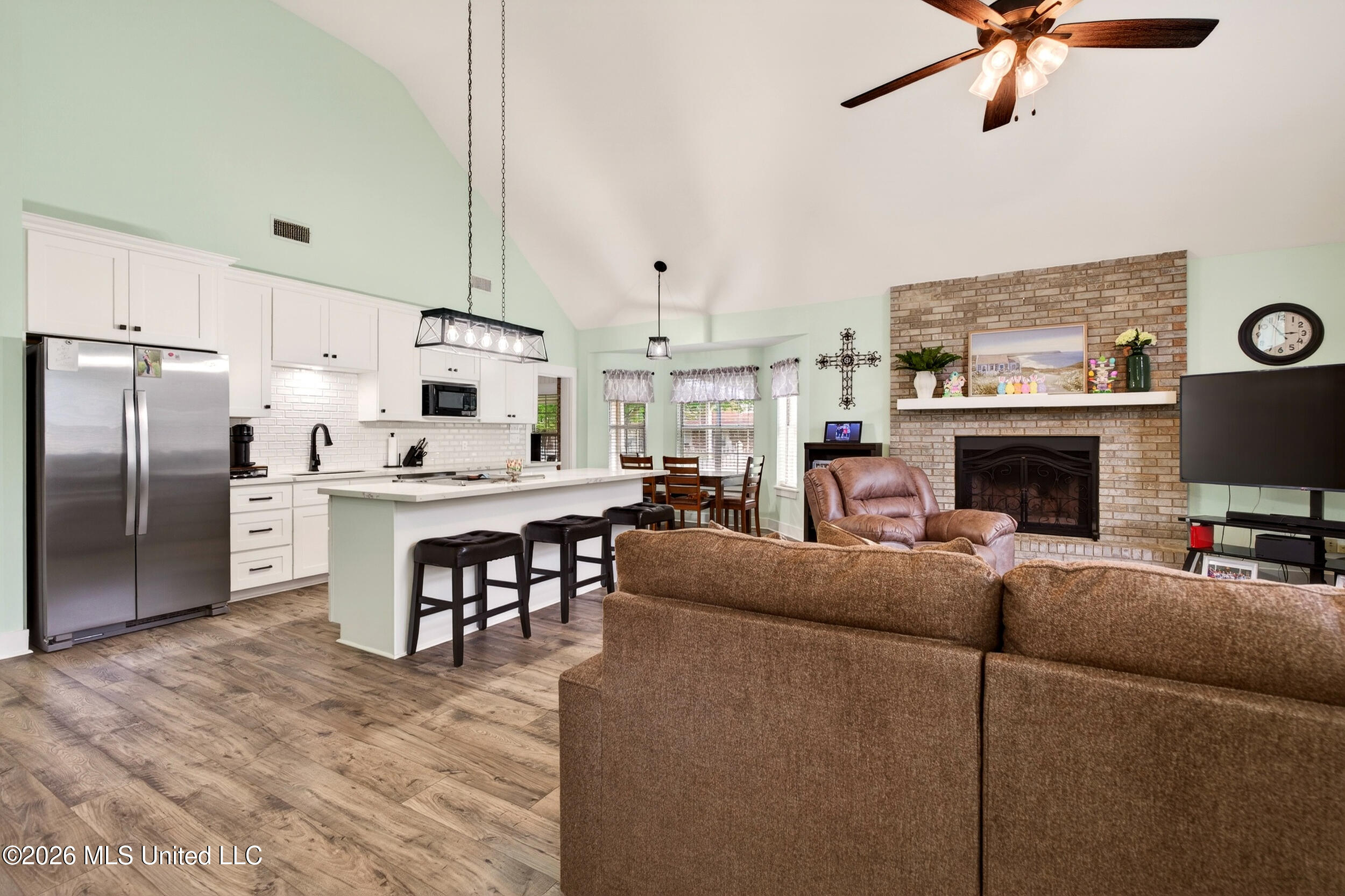 8007 Fishook Lane Picayune, MS 39466 - Photo 3 of 59 11_livingroom1