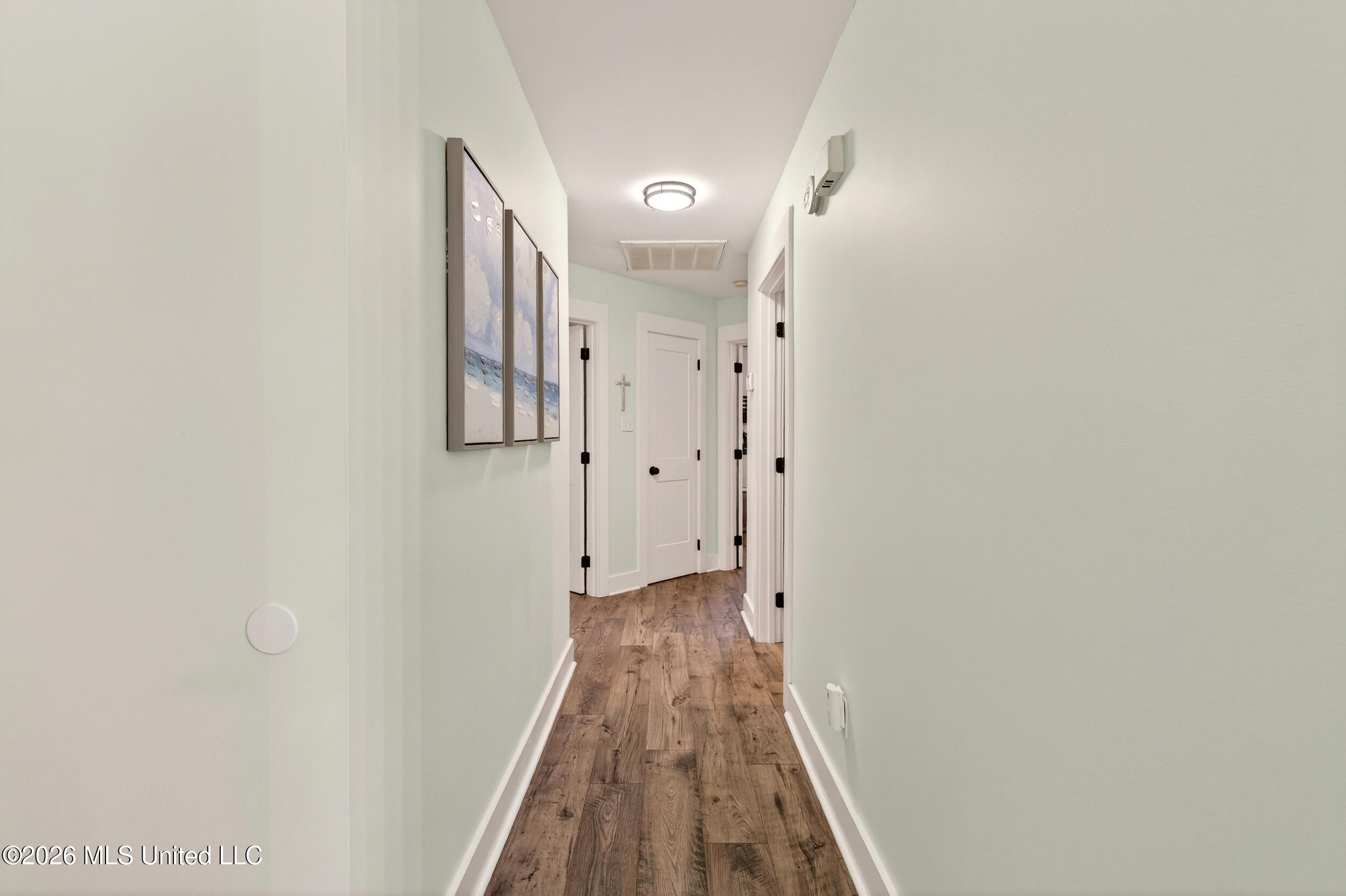 8007 Fishook Lane Picayune, MS 39466 - Photo 33 of 59 27_hallway1