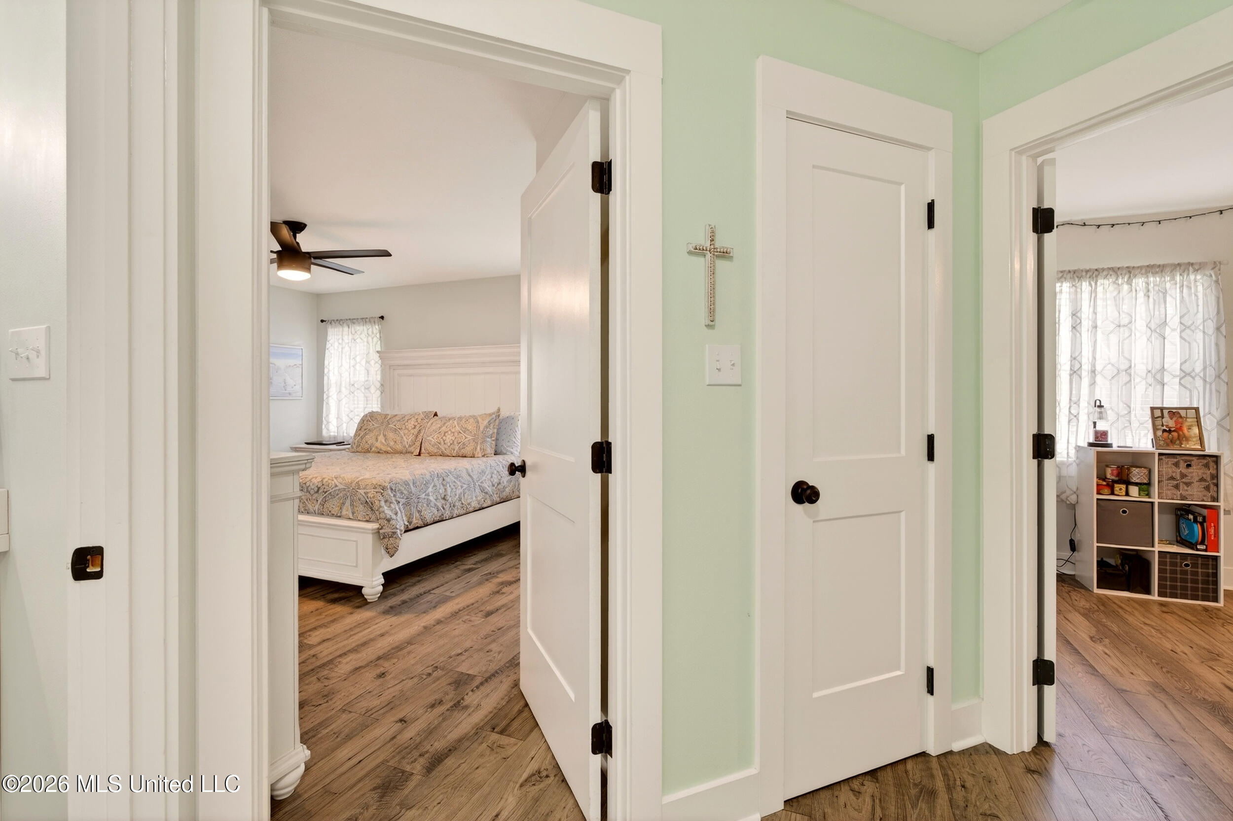8007 Fishook Lane Picayune, MS 39466 - Photo 34 of 59 28_hallway2
