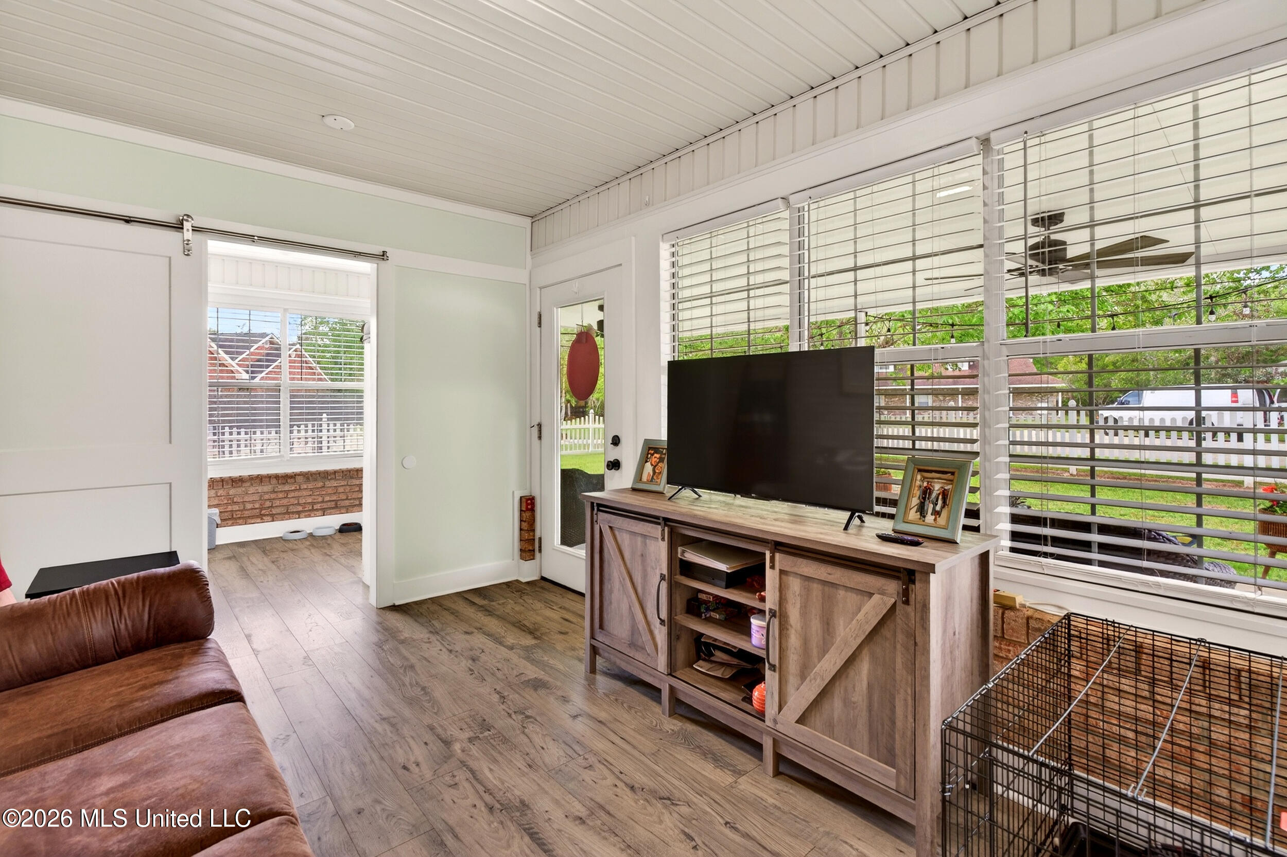 8007 Fishook Lane Picayune, MS 39466 - Photo 37 of 59 46_sunroom1