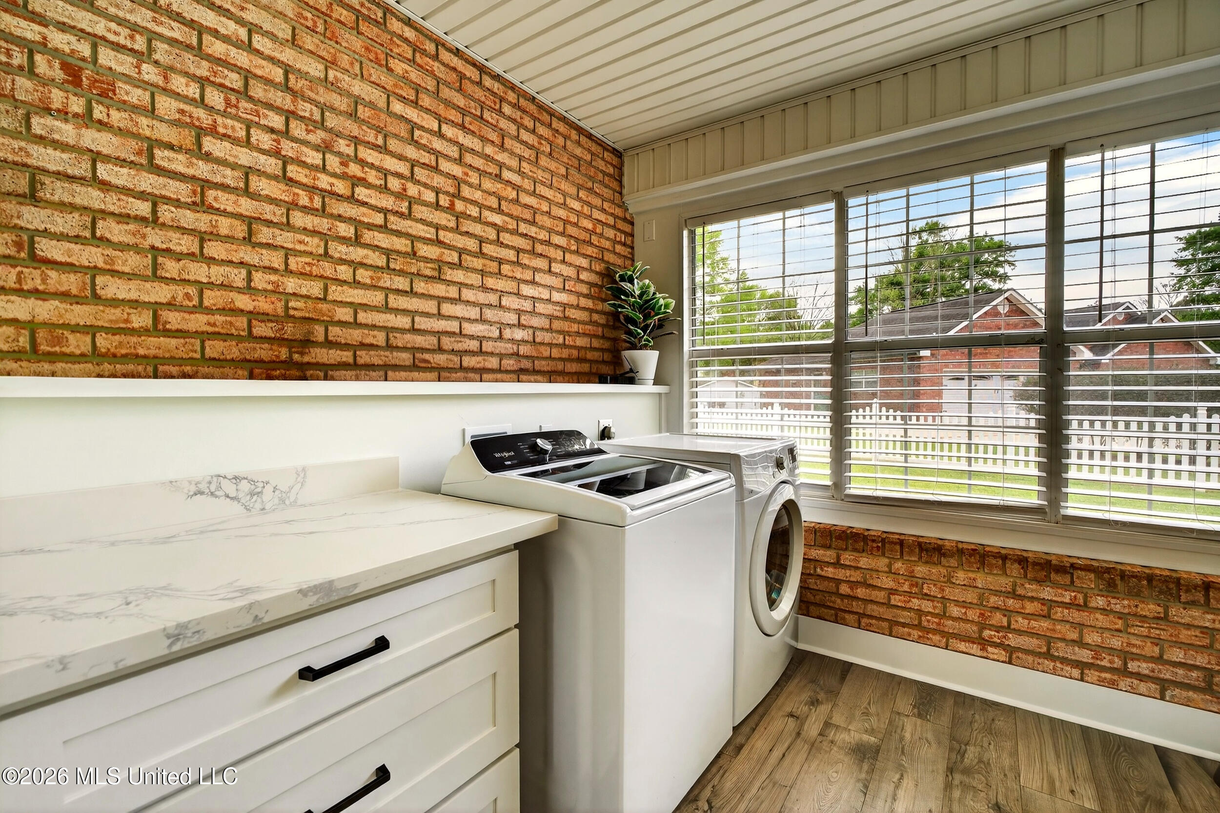 8007 Fishook Lane Picayune, MS 39466 - Photo 39 of 59 48_laundry