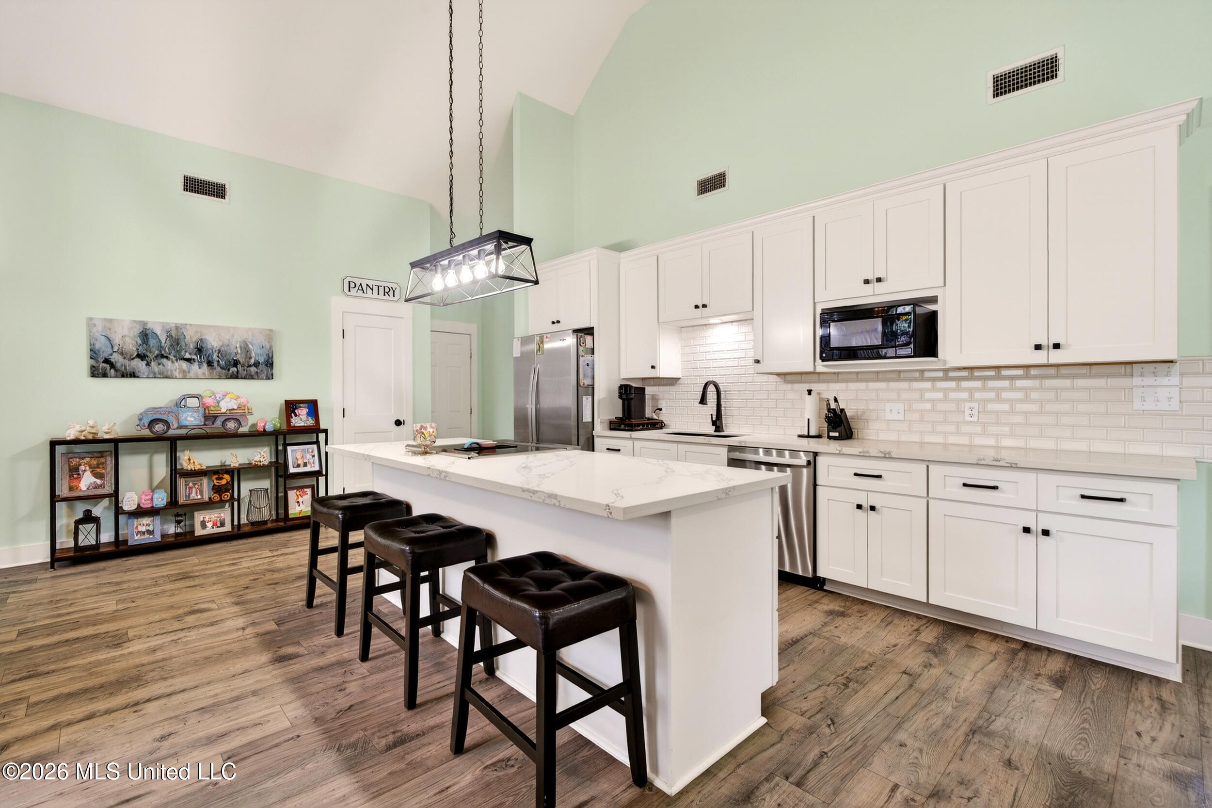 8007 Fishook Lane Picayune, MS 39466 - Photo 8 of 59 16_kitchen1