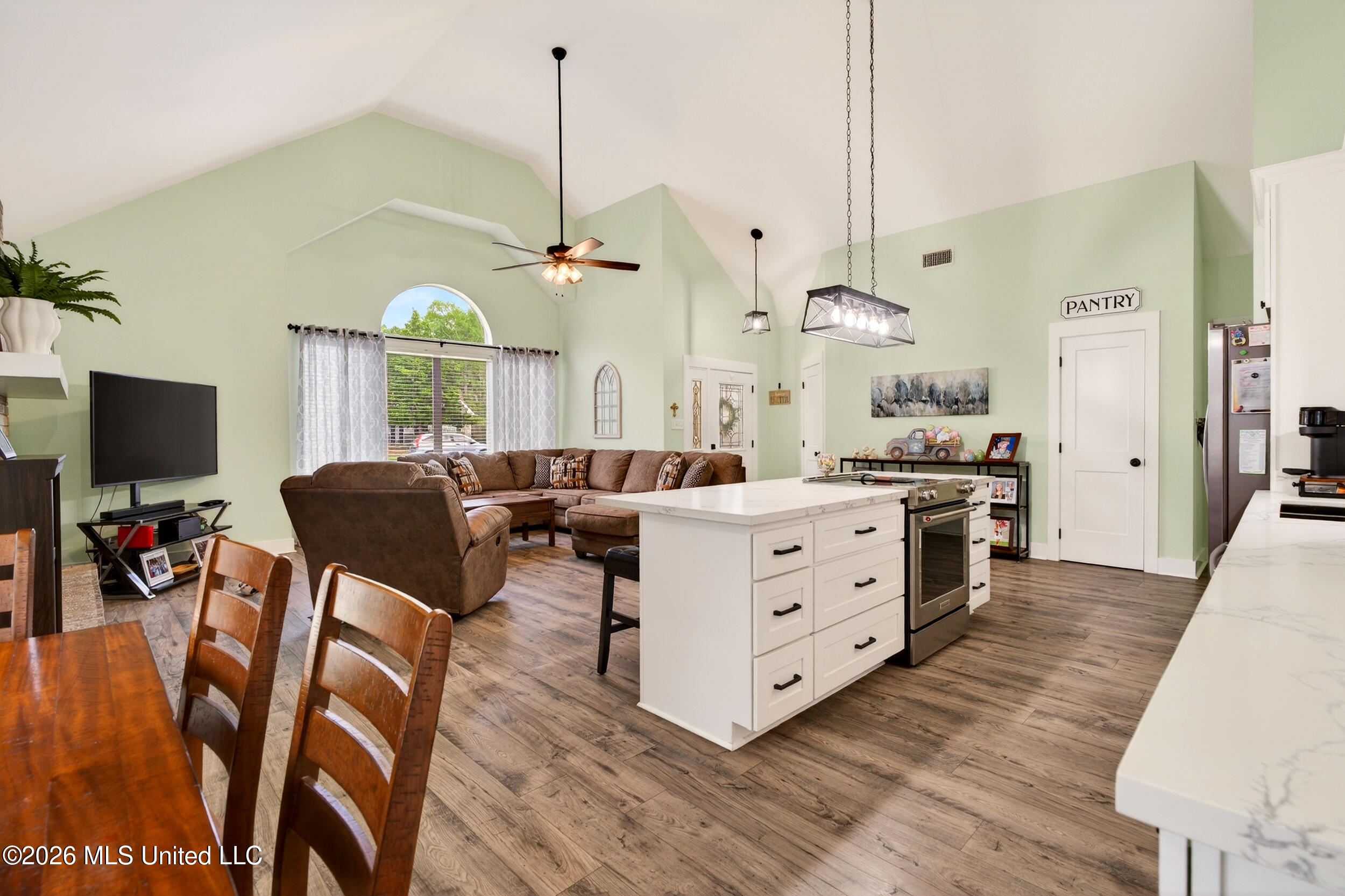 8007 Fishook Lane Picayune, MS 39466 - Photo 10 of 59 18_kitchen2