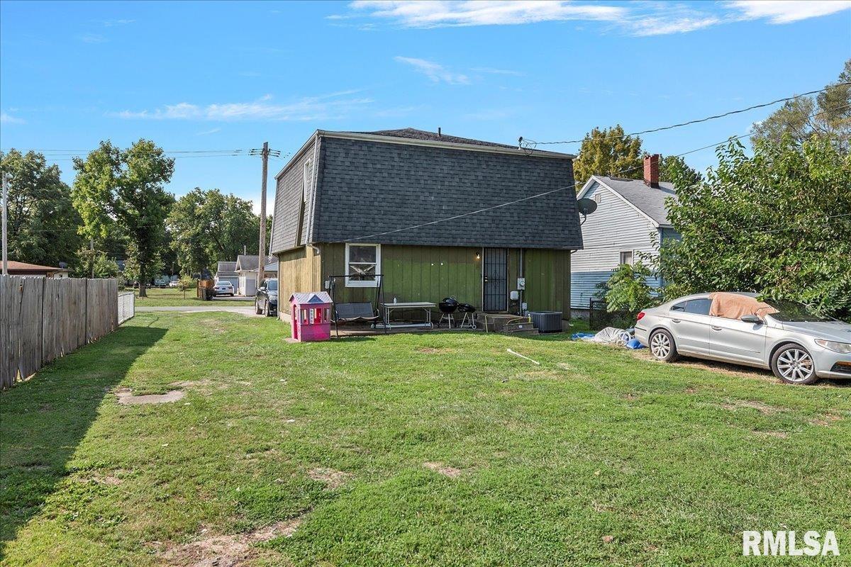 2215 East Cedar Street Springfield, IL 62703 - Photo 24 of 26