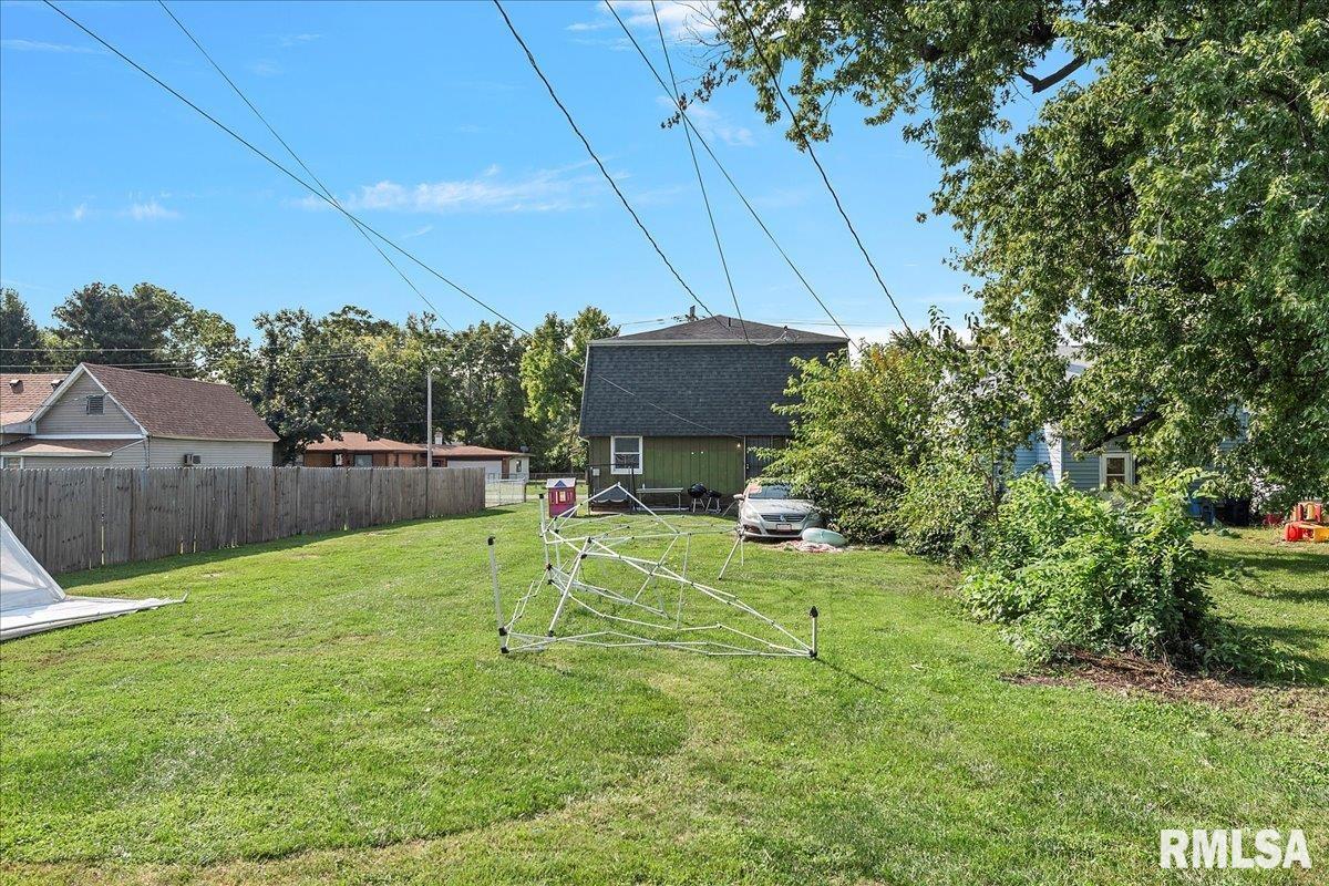 2215 East Cedar Street Springfield, IL 62703 - Photo 25 of 26