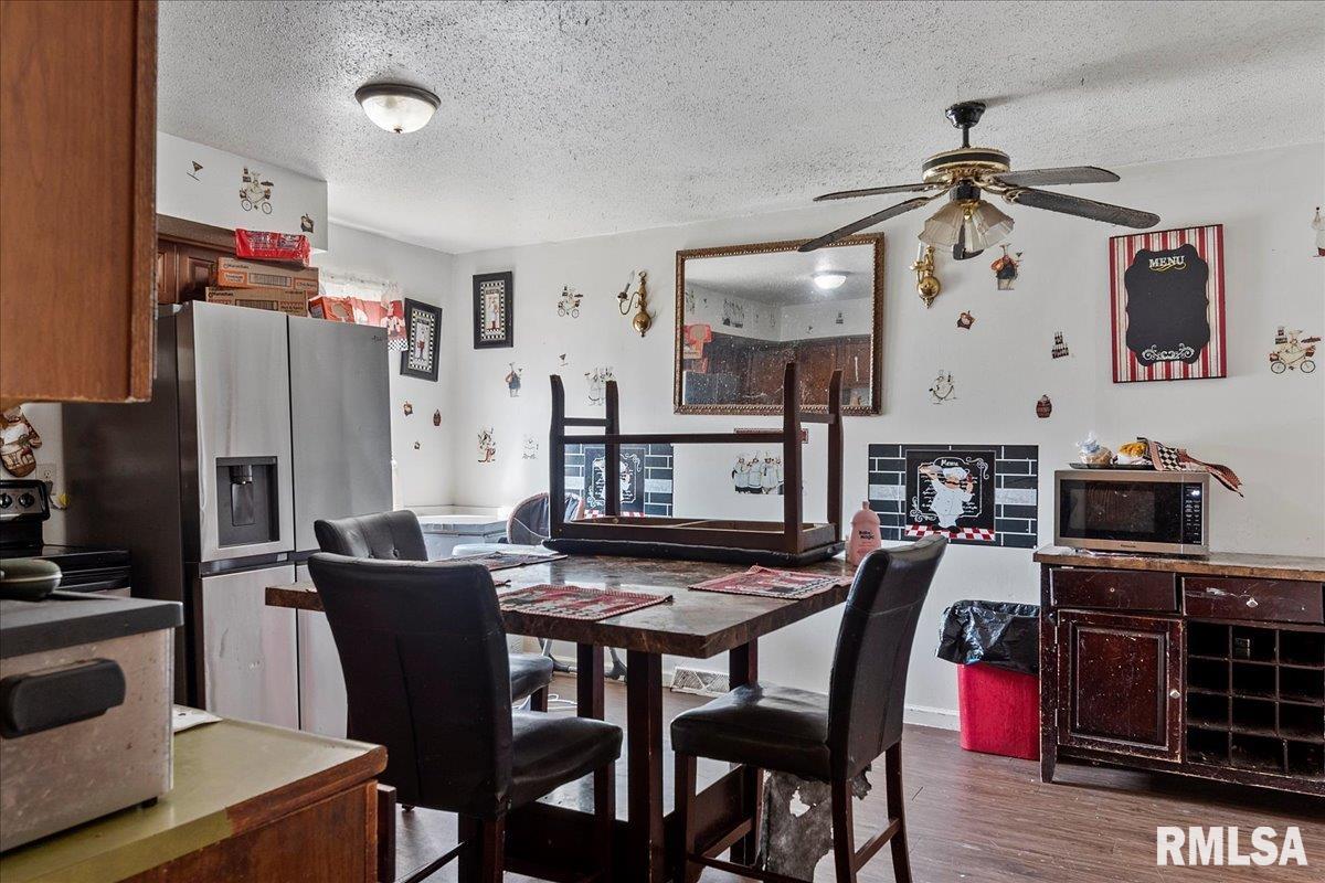 2215 East Cedar Street Springfield, IL 62703 - Photo 7 of 26
