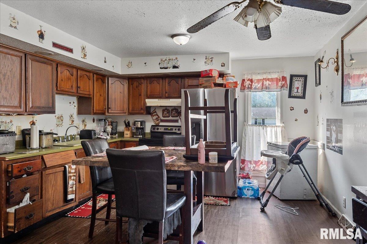 2215 East Cedar Street Springfield, IL 62703 - Photo 8 of 26