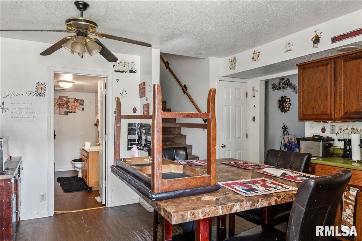 2215 East Cedar Street Springfield, IL 62703 - Photo 9 of 26