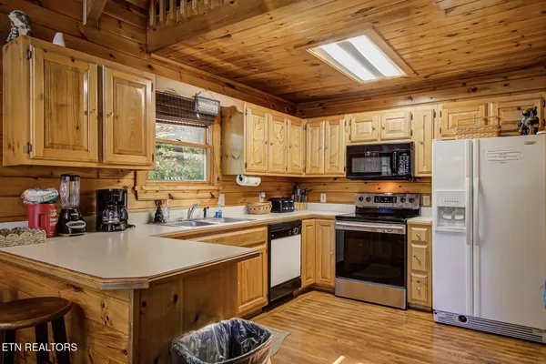 $625,000 | 3514 Olde Tyme Way, Sevierville, TN 37862