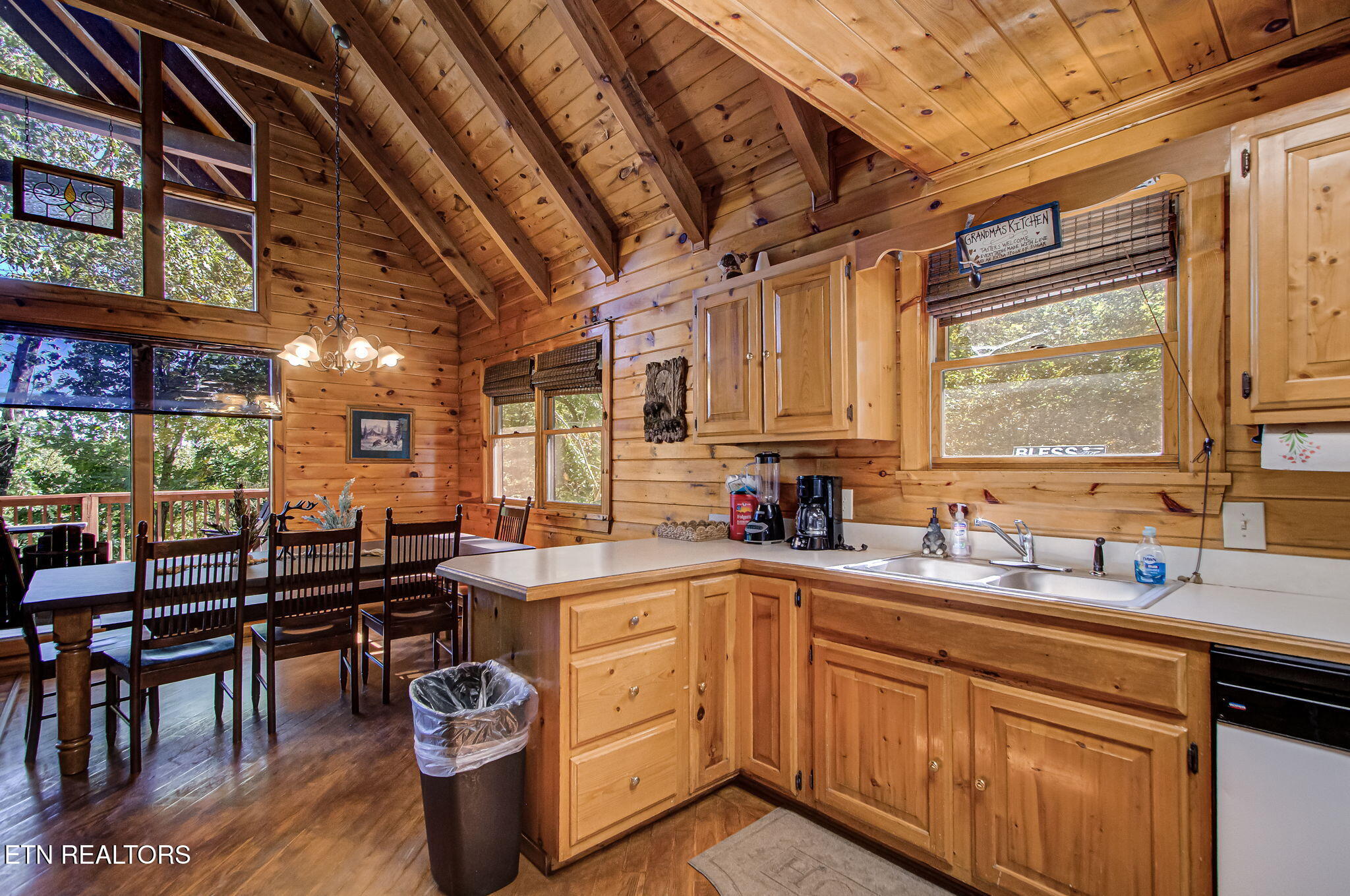 3514 Olde Tyme Way Sevierville, TN 37862 - Photo 13 of 46 IMG_5559