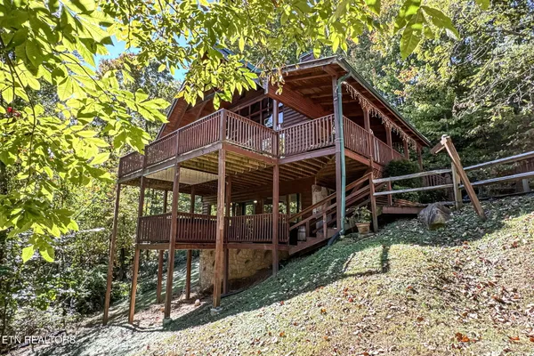 $625,000 | 3514 Olde Tyme Way, Sevierville, TN 37862