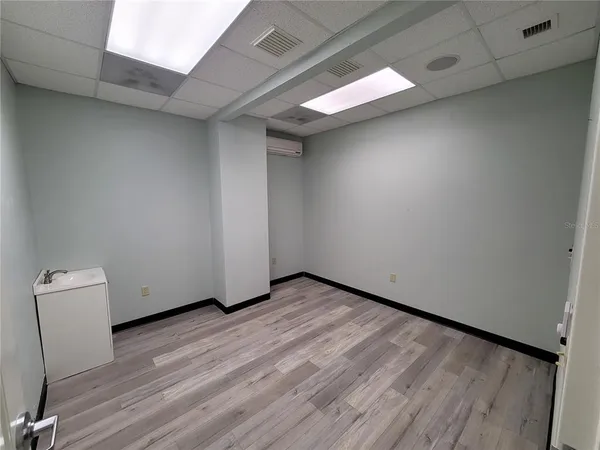 $825 | 37310 Pure Water Way, Unit SUITE V, Zephyrhills, FL 33541