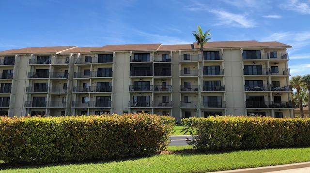 901 Seafarer Circle, Unit 401 Jupiter, FL 33477 - Photo 2 of 35 IMG_4857