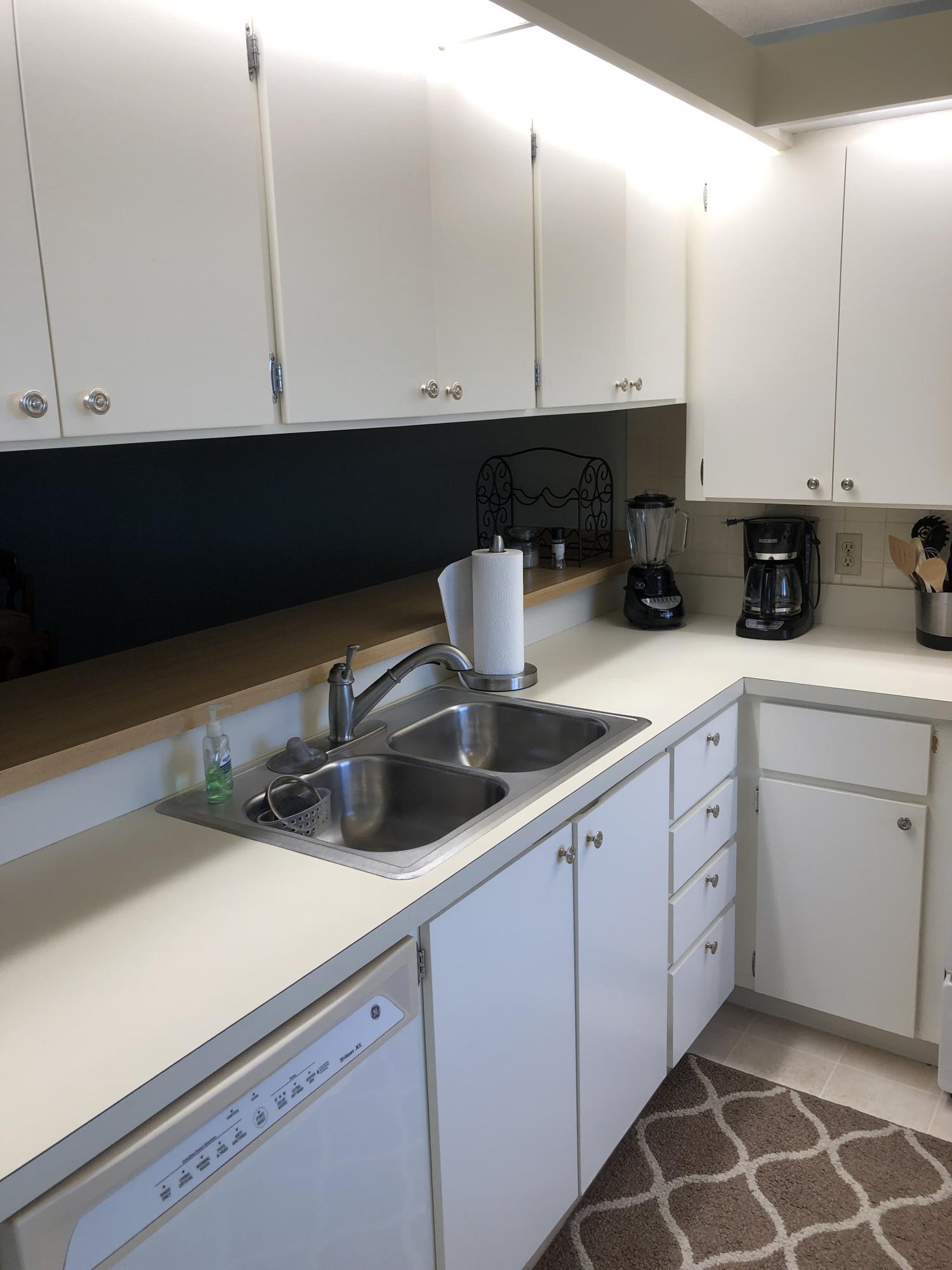 901 Seafarer Circle, Unit 401 Jupiter, FL 33477 - Photo 7 of 35 IMG_4893