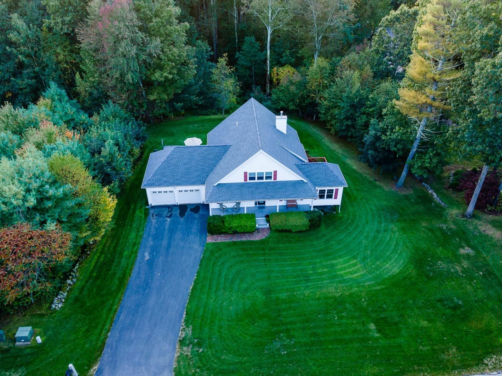 5 Chandler Lane Amherst, NH 03031 - Photo 2 of 60