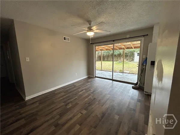 $2,500 | 321 Sharondale Road, Savannah, GA 31419