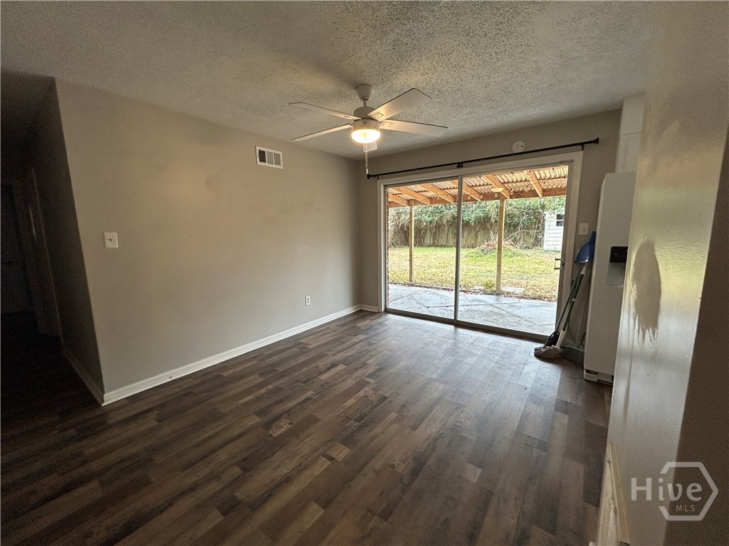 321 Sharondale Road Savannah, GA 31419 - Photo 11 of 27