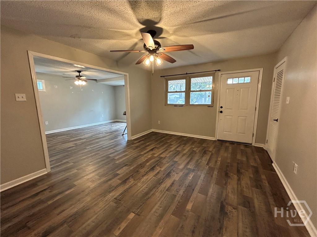 321 Sharondale Road Savannah, GA 31419 - Photo 4 of 27