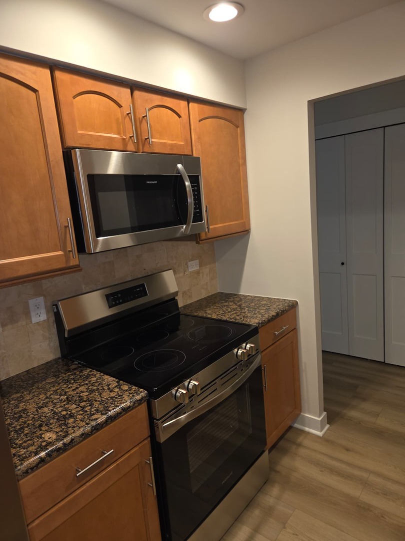 400 Thames Parkway, Unit 2K Park Ridge, IL 60068 - Photo 10 of 26