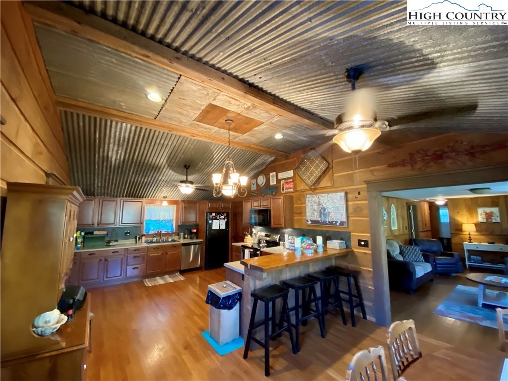 467 Laurel Branch Road Vilas, NC 28692 - Photo 8 of 23 Gallery Image 8