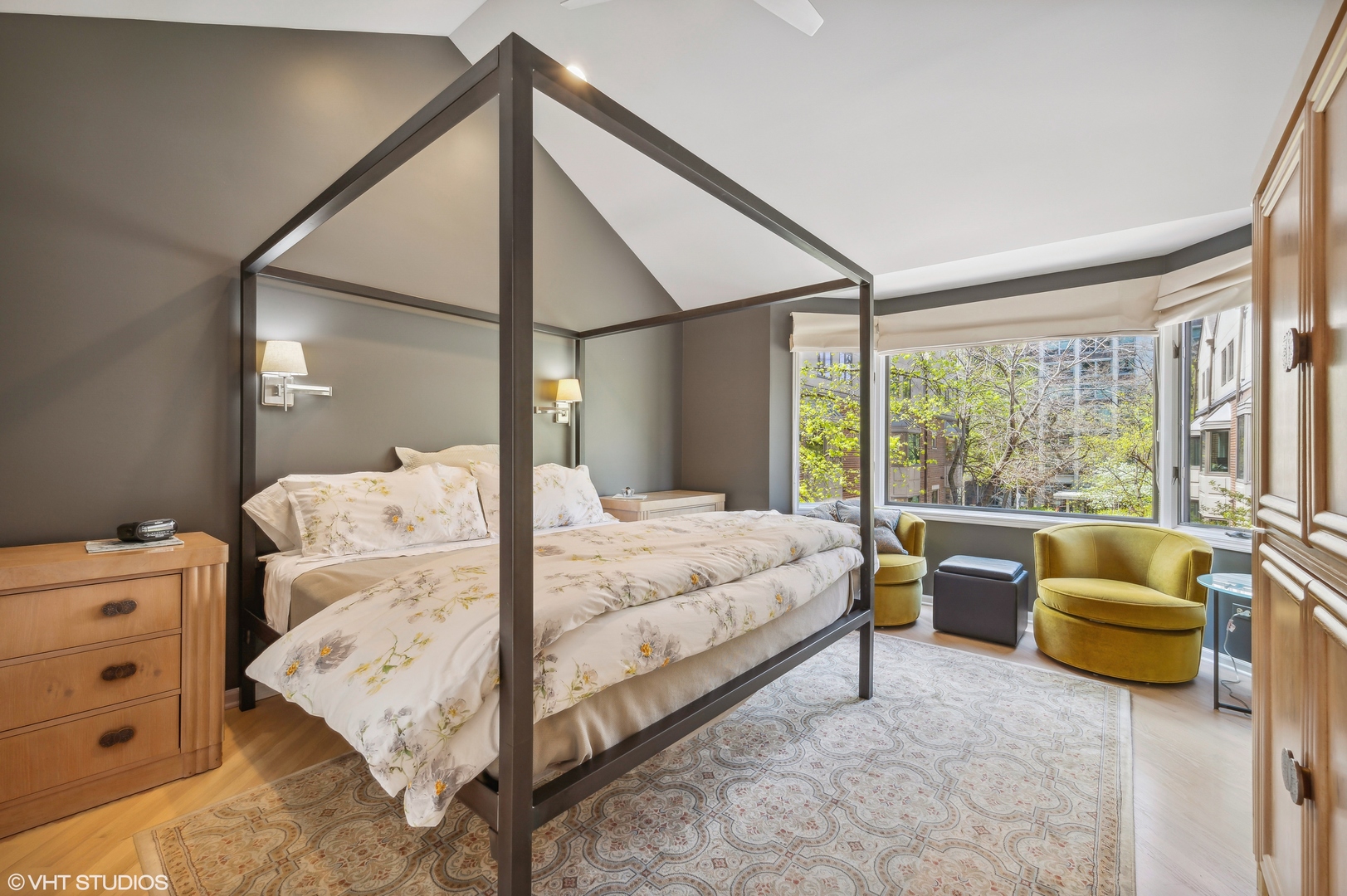 55 West Goethe Street, Unit 1251 Chicago, IL 60610 - Photo 18 of 28 a bedroom with a bed couch and large window