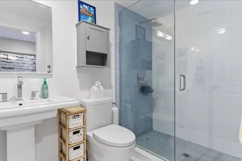 $5,349,000 | 4 Post Lane, Quogue, NY 11959