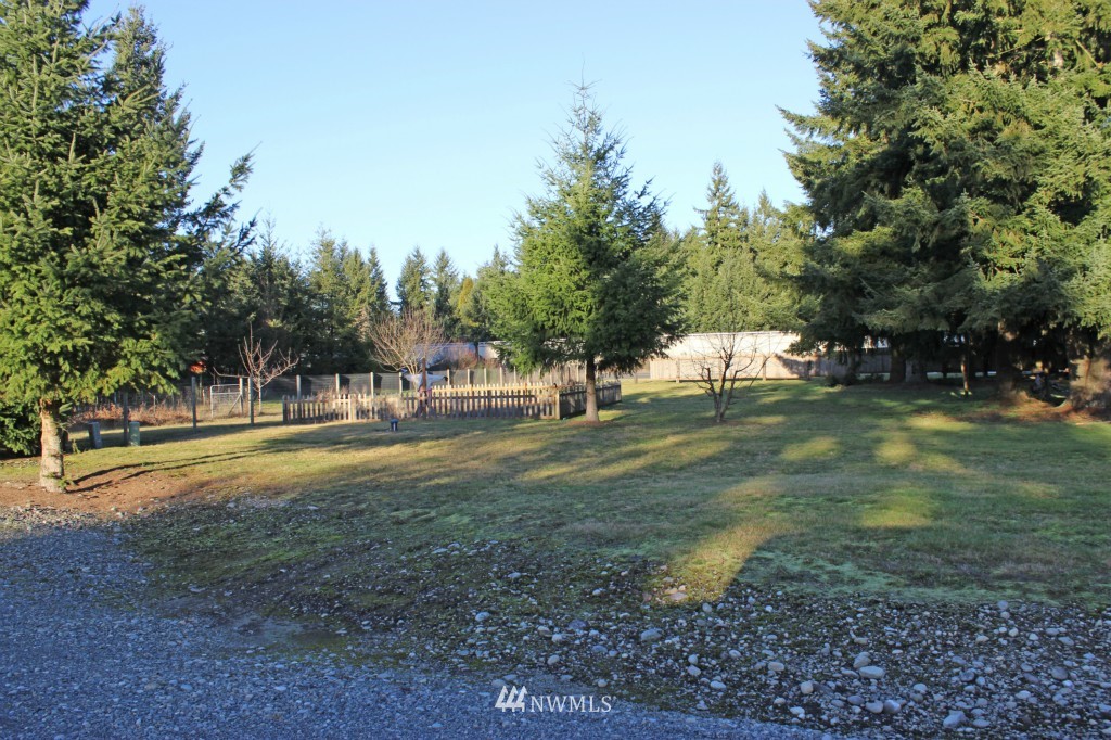 7736 196th Lane Southwest Rochester, WA 98579 - Photo 3 of 11