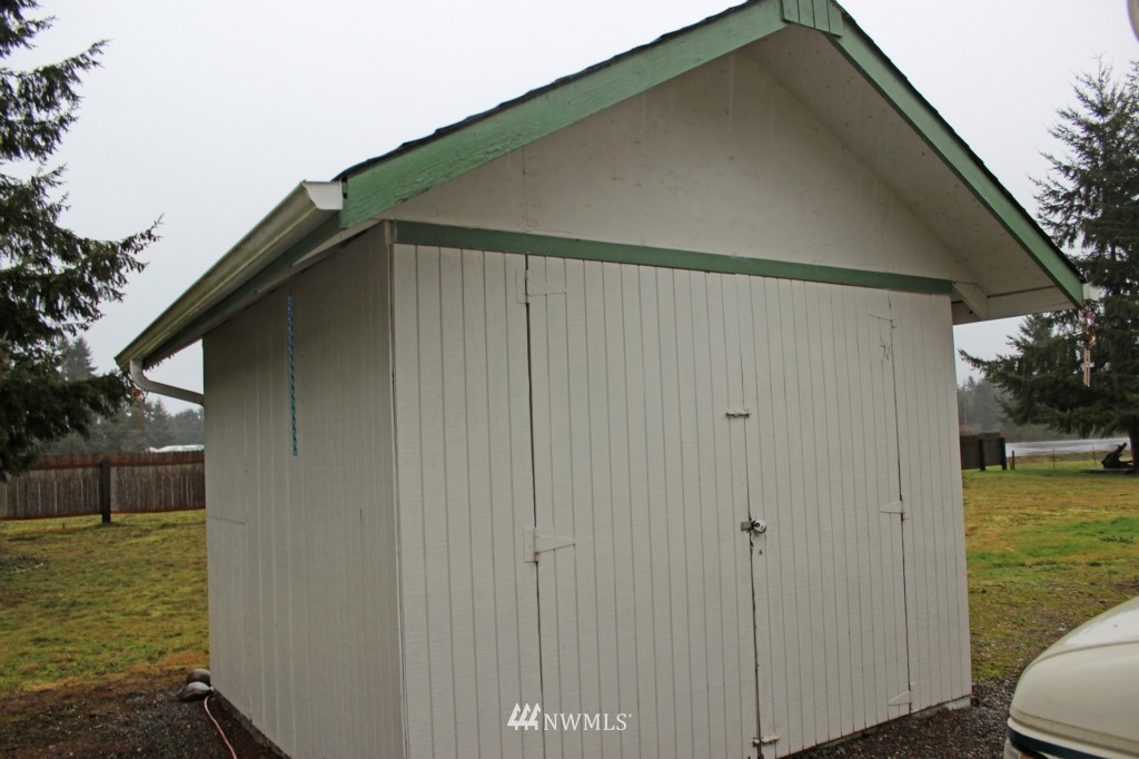 7736 196th Lane Southwest Rochester, WA 98579 - Photo 7 of 11