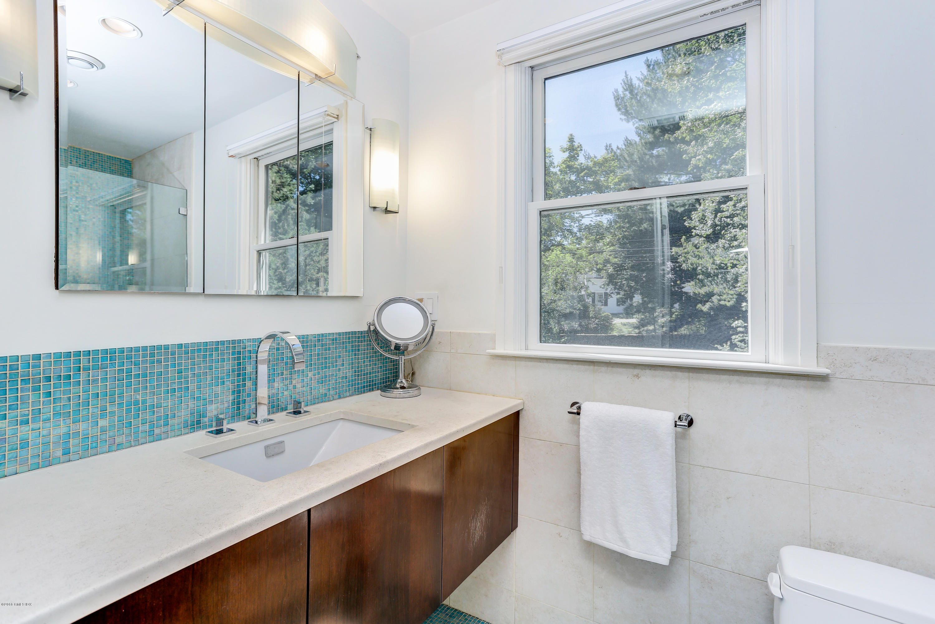 63 Lockwood Road Riverside, CT 06878 - Photo 11 of 18 Upstairs Bathroom
