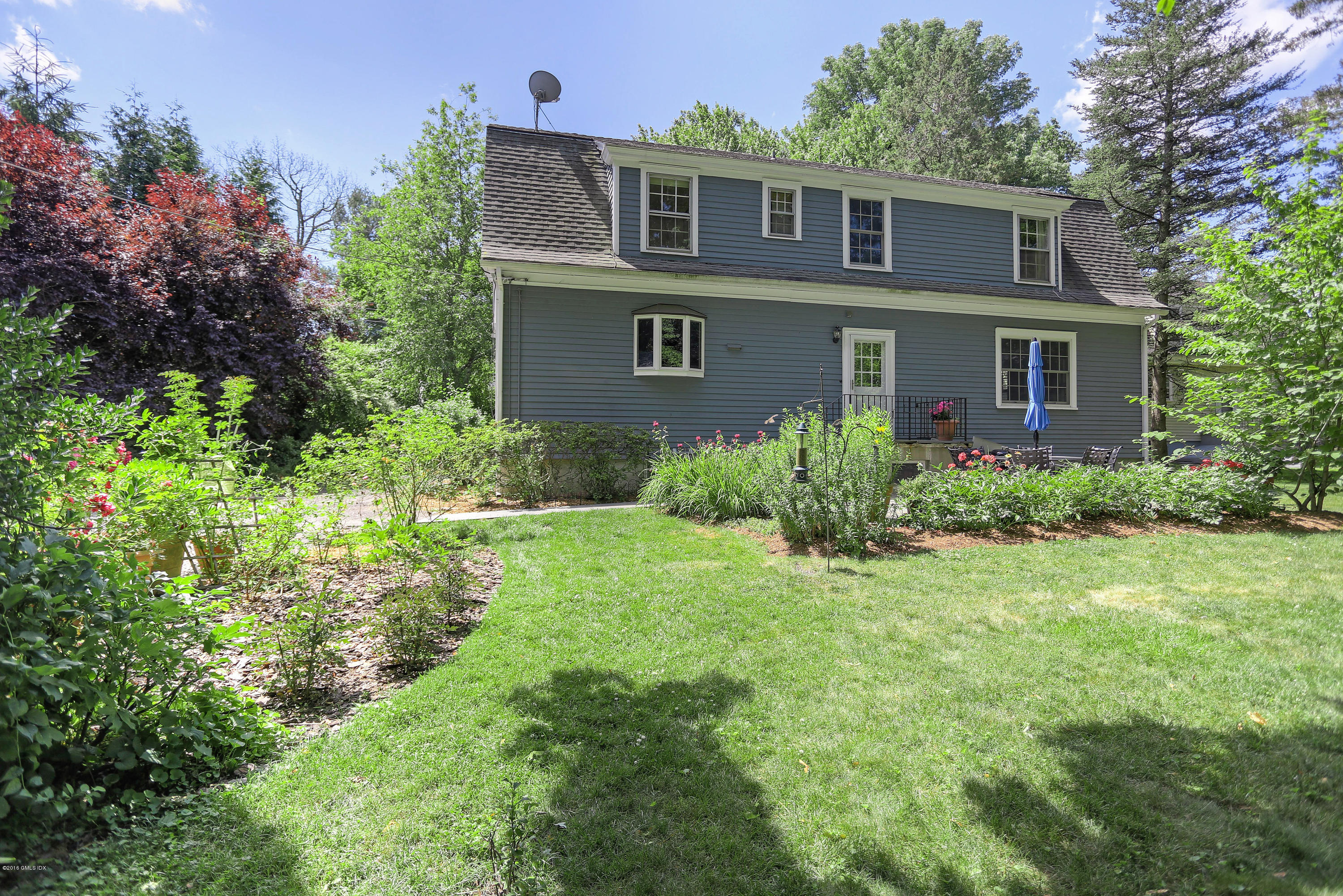 63 Lockwood Road Riverside, CT 06878 - Photo 16 of 18 Level Backyard