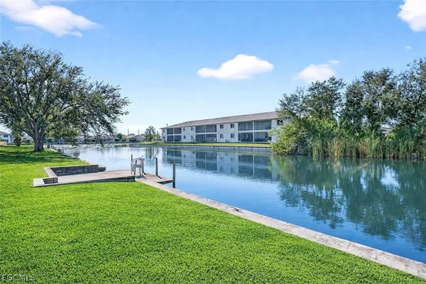 $1,225 | 630-636 Southeast 13th Place, Unit 2, Cape Coral, FL 33990