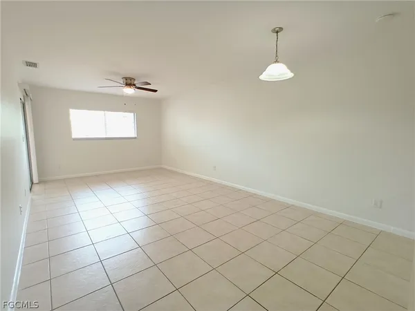 $1,225 | 630-636 Southeast 13th Place, Unit 2, Cape Coral, FL 33990