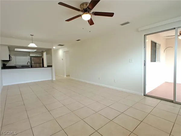 $1,225 | 630-636 Southeast 13th Place, Unit 2, Cape Coral, FL 33990