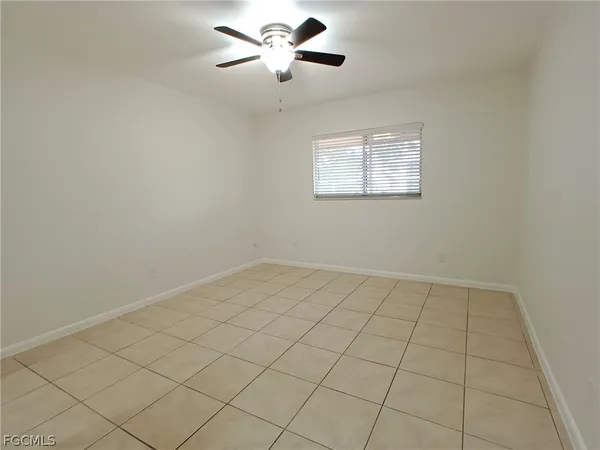 $1,225 | 630-636 Southeast 13th Place, Unit 2, Cape Coral, FL 33990