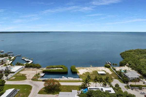 $179,000 | 10 North Marlin Avenue, Key Largo, FL 33037