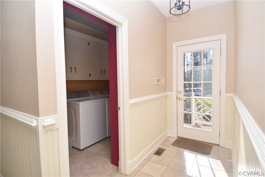 13806 Beechwood Point Road Midlothian, VA 23112 - Photo 23 of 48 a view of kitchen and utility room