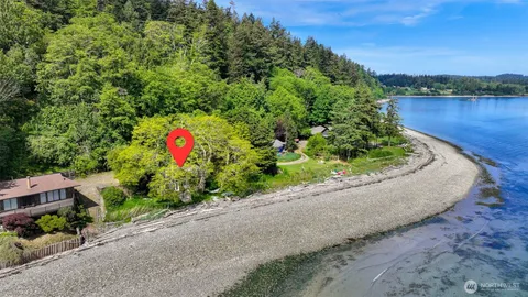 $950,000 | 1865 Seacrest Drive, Lummi Island, WA 98262