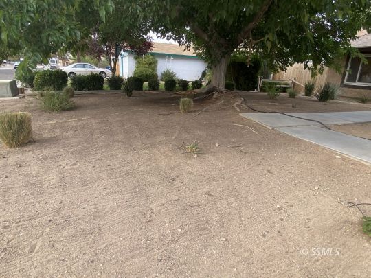 1106 North Mono Court Ridgecrest, CA 93555 - Photo 4 of 27 Gallery Image 4