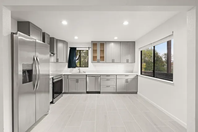 $699,800 | 1227 Woodside Road, Unit 2, Redwood City, CA 94061