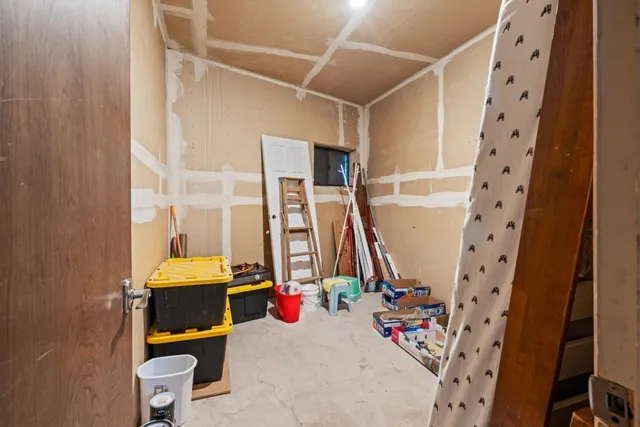 $699,800 | 1227 Woodside Road, Unit 2, Redwood City, CA 94061