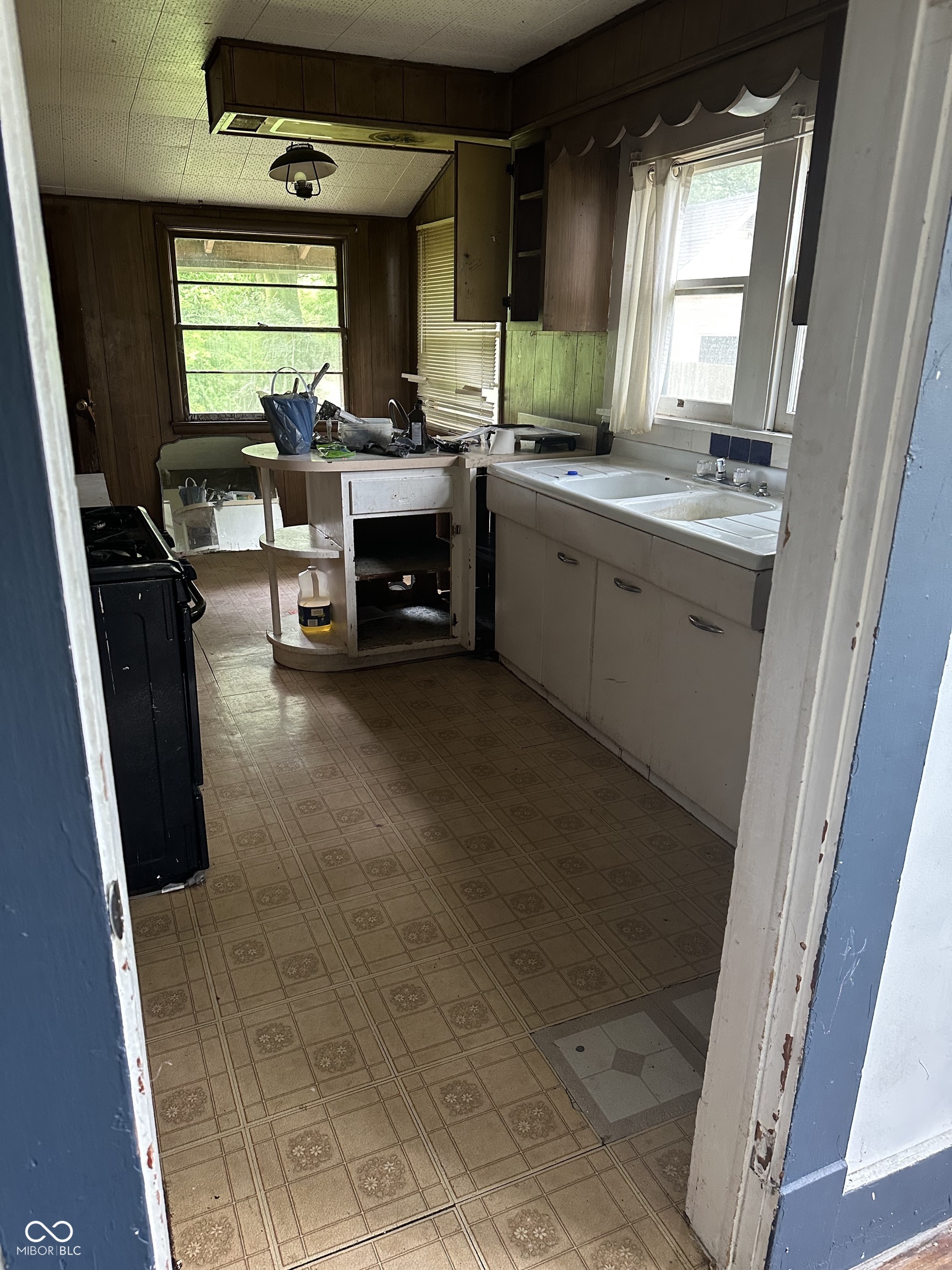 1238 East Thompson Road Indianapolis, IN 46227 - Photo 5 of 24