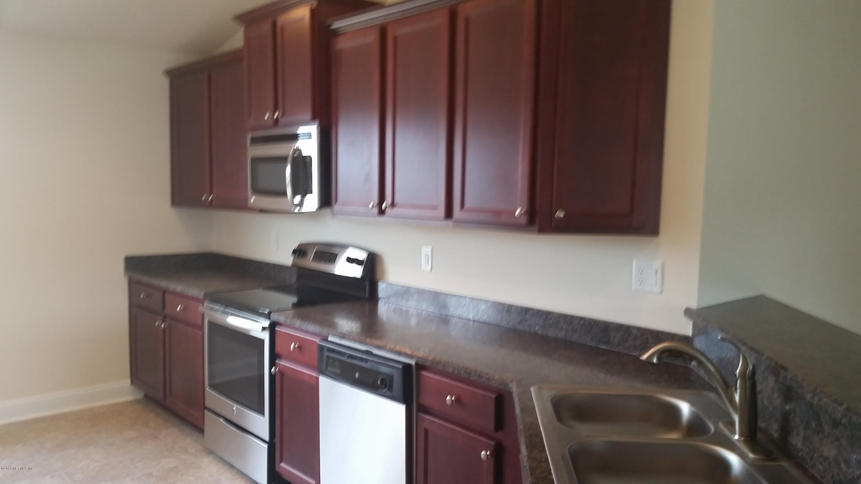 5828 Round Table Road Jacksonville, FL 32254 - Photo 2 of 15 20140731_144902
