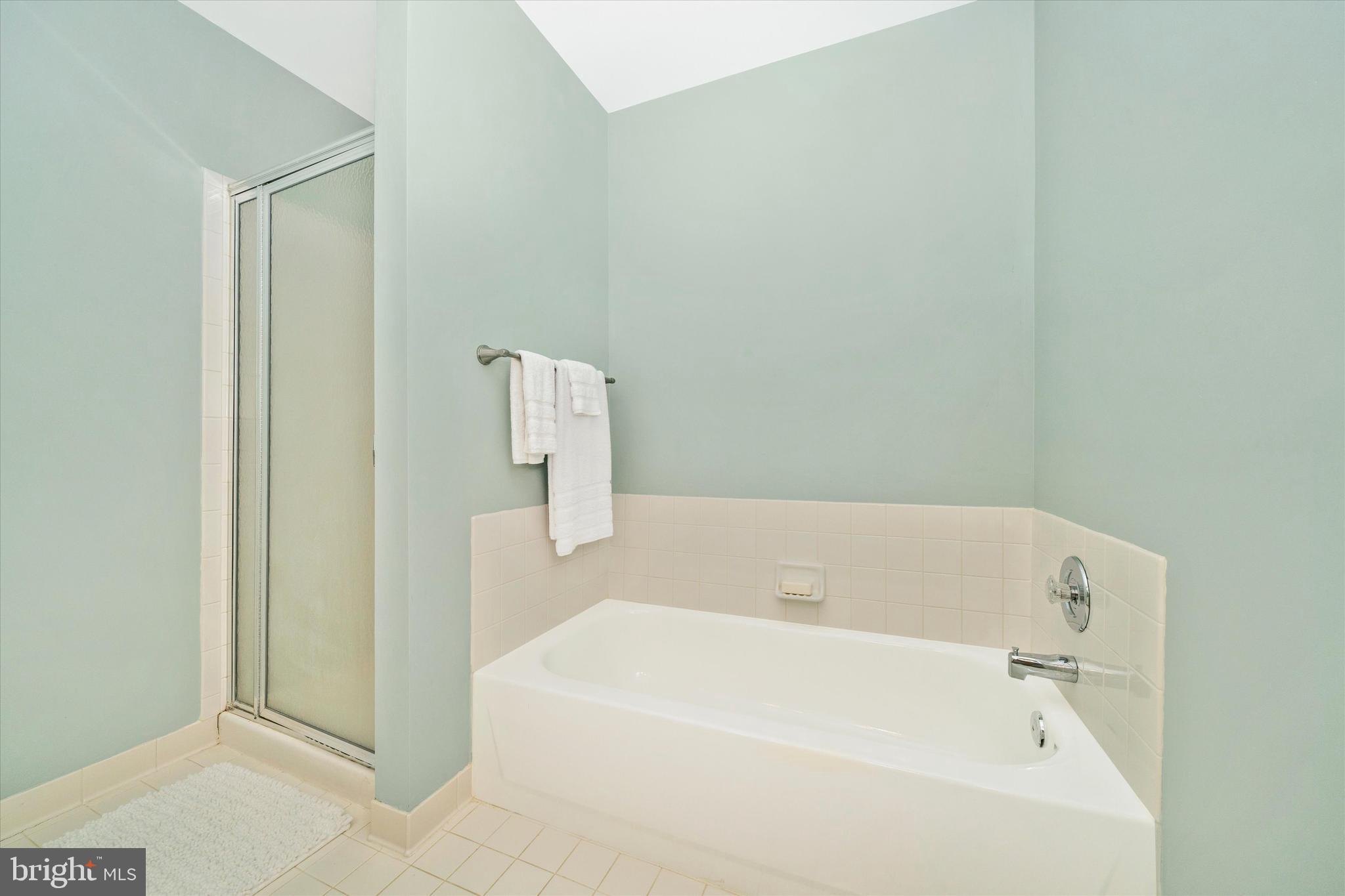 2447 Merchant Street Frederick, MD 21701 - Photo 32 of 56 Upper Level Full Hall Bath