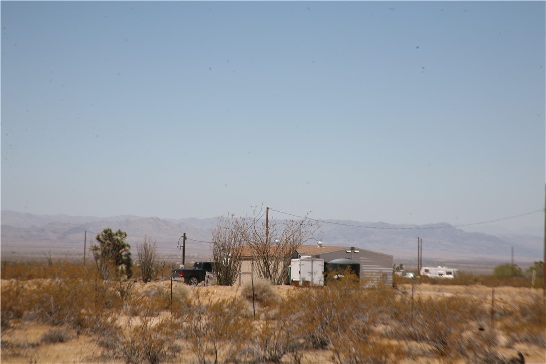 207-17-097 South Cameron Road Yucca, AZ 86438 - Photo 26 of 34
