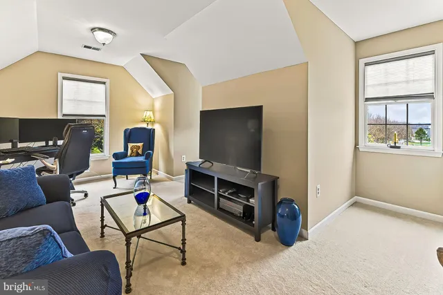 $999,000 | 39854 Canterfield Court, Lovettsville, VA 20180