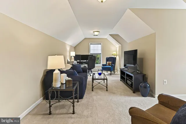 $999,000 | 39854 Canterfield Court, Lovettsville, VA 20180