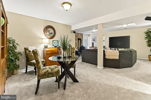 $999,000 | 39854 Canterfield Court, Lovettsville, VA 20180